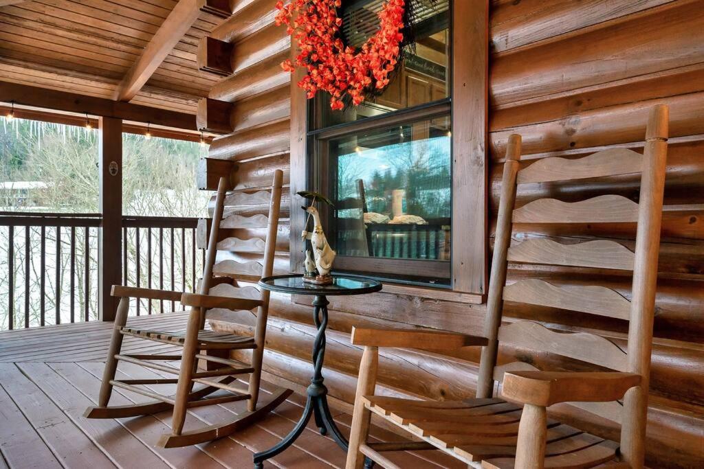 Cabin With New Hot Tub, Near Dollywood .2Bd.2Ba.Sleeps6.Bbq Sevierville Luaran gambar