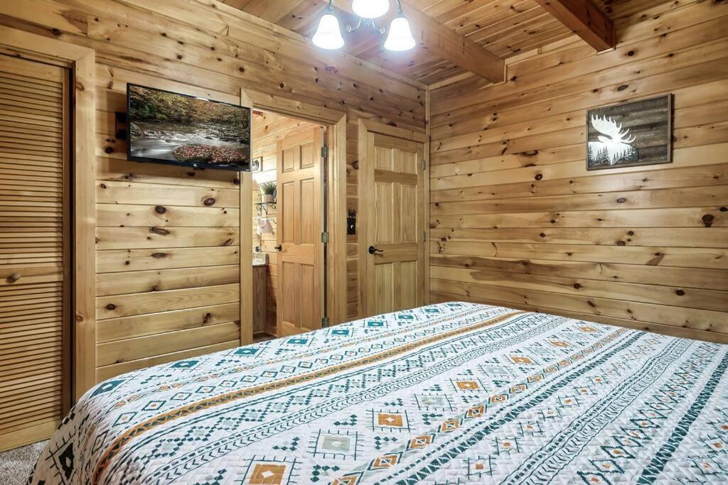 Cabin With New Hot Tub, Near Dollywood .2Bd.2Ba.Sleeps6.Bbq Sevierville Luaran gambar