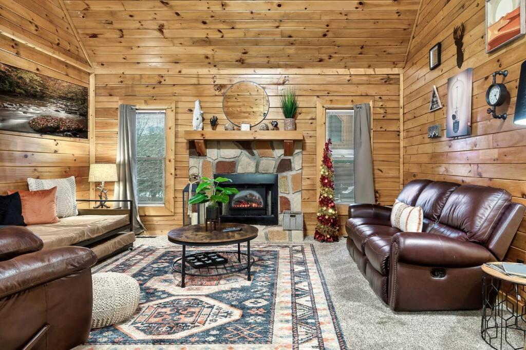 Cabin With New Hot Tub, Near Dollywood .2Bd.2Ba.Sleeps6.Bbq Sevierville Luaran gambar