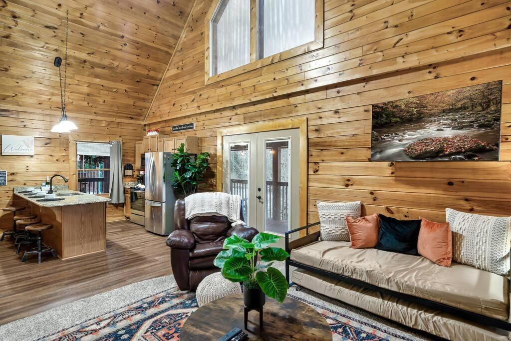 Cabin With New Hot Tub, Near Dollywood .2Bd.2Ba.Sleeps6.Bbq Sevierville Luaran gambar